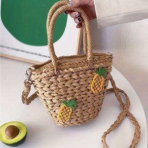 Straw Bucket Bag w/ pineapples. Crossbody Purse